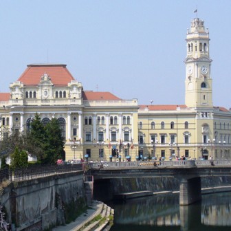 Nagyvárad_központja_ a Sbes körös partján Fotó bentre.JPG