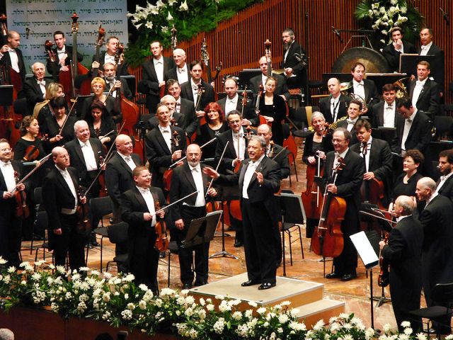 800px-Israel_Philharmonic_Orchestra.jpg