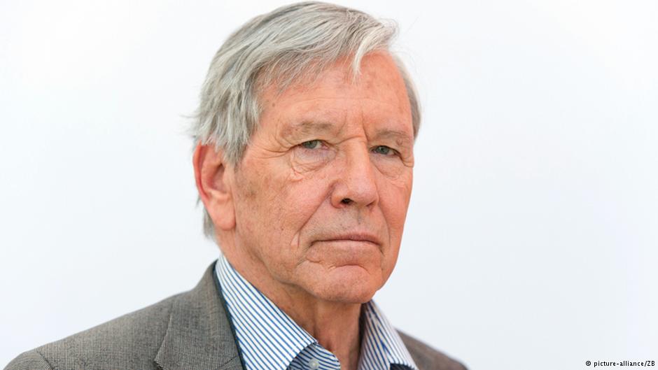 Amos Oz