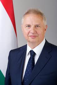 Trócsányi László
