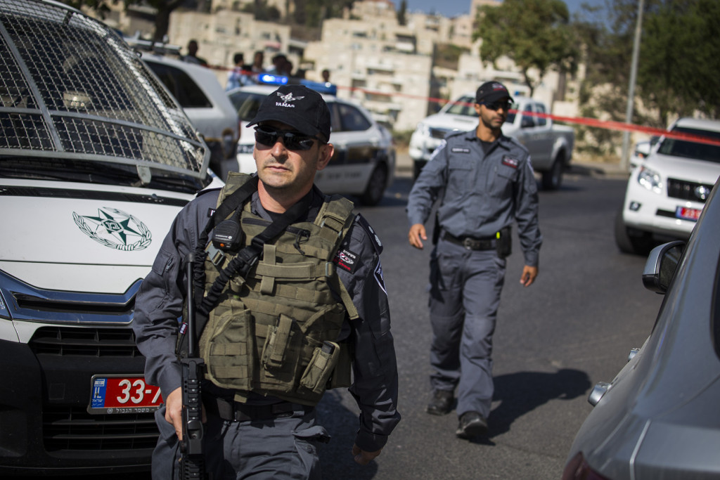 JERUSALEM, ISRAEL - OCTOBER 17: Police seen at the site of the stabbing on October 17, 2015 in Jerusalem, Israel. Since Saturday morning 3 stabbing attacks accured in Jerusalem and Hebron. Israeli Police and Security forces remain on high alert around Israel and the West-Bank. (Photo by Ilia Yefimovich/Getty Images)