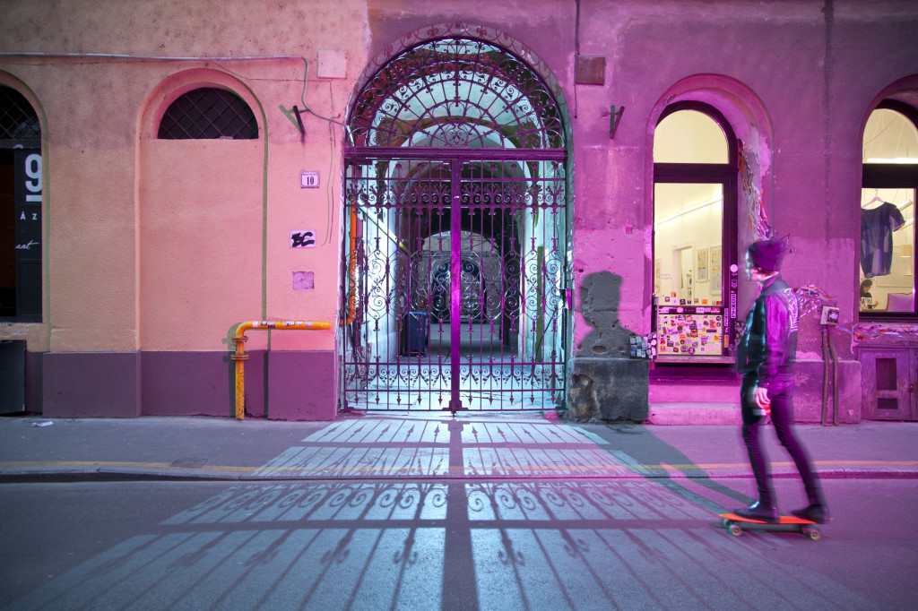 585000 m2 - A mixed Media Exhibition on the History and Present of the Jewish Quarter of Budapest_Image2 by Éva Szombat