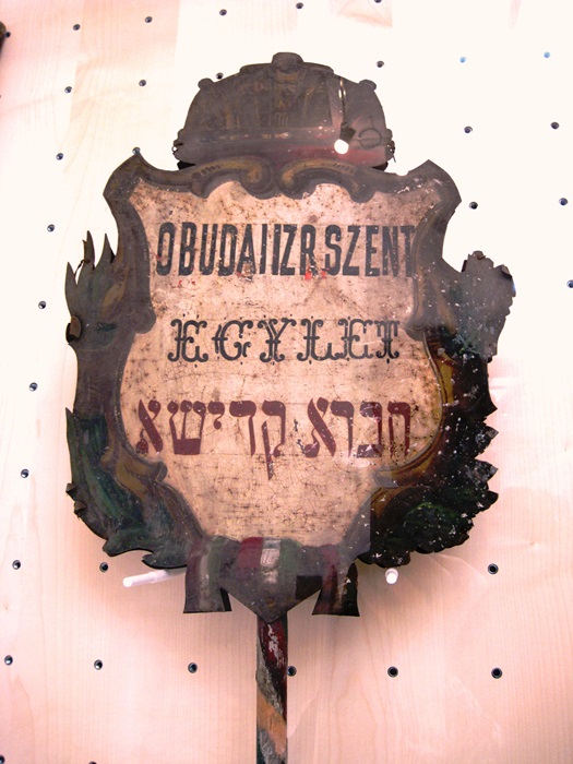 száztárgy20