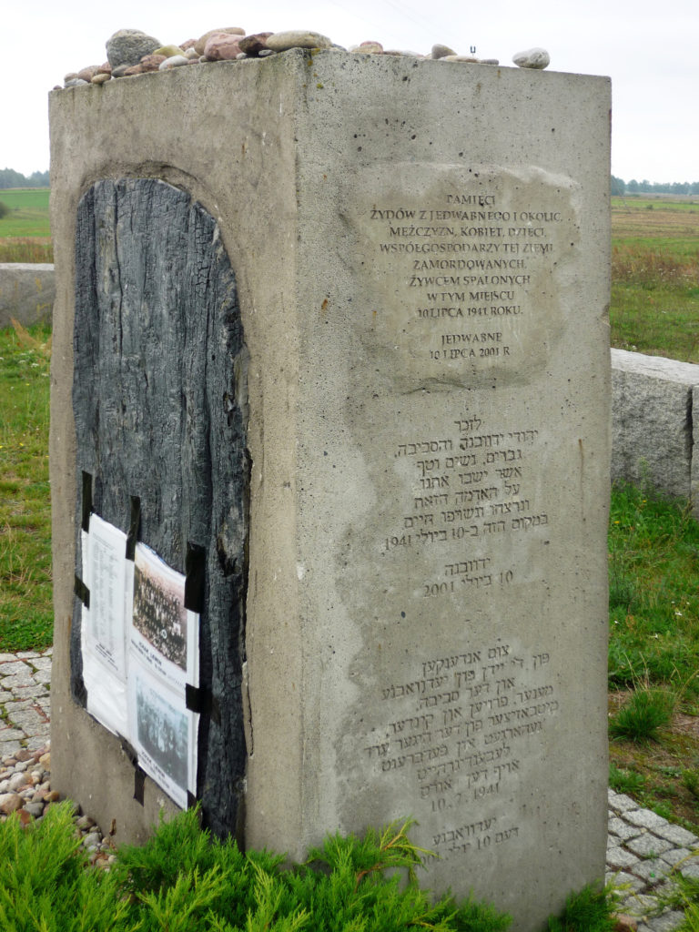 Jedwabne pogrom emlkékmű